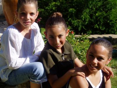 lara,delphine é chloé